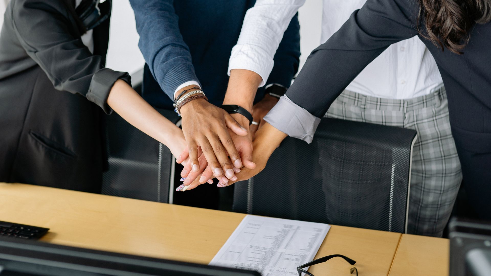How to Build Trust in the Workplace: Practical Strategies for Leaders and Teams